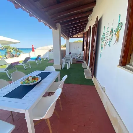 La Casa Sulla Spiaggia: Dimora Elma *