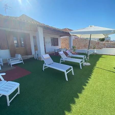 La Casa Sulla Spiaggia: Dimora Elma Villa