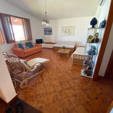La Casa Sulla Spiaggia: Dimora Elma