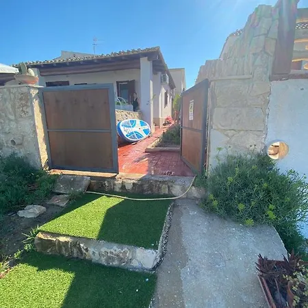 La Casa Sulla Spiaggia: Dimora Elma Villa