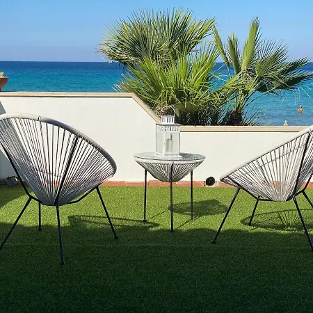 La Casa Sulla Spiaggia: Dimora Elma Villa
