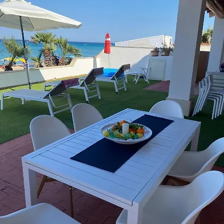 Villa La Casa Sulla Spiaggia: Dimora Elma